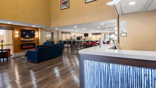 Best Western Shallotte / Ocean Isle Beach Hotel - image 6