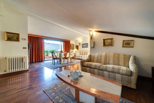 Roman Forum Luxury Apartment