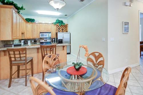 Escape Condominiums #2 - image 4
