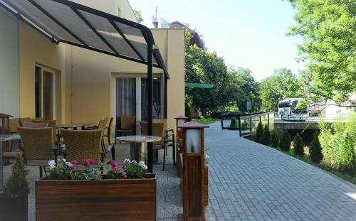 Ngoại cảnh khách sạn, Hotel Metropol CB in Ceske Budejovice