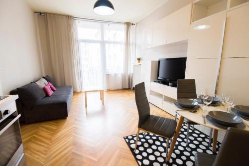 LUCKY APARTMENTS - Świdnicka Old Town - image 5