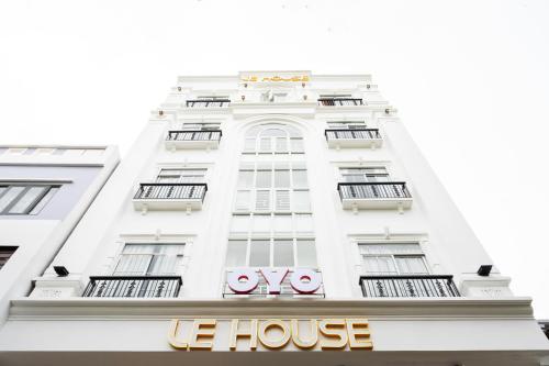 OYO 320 Le House Hotel and Studio