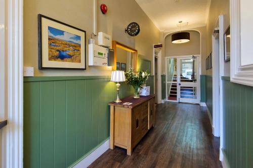Station Hotel 3