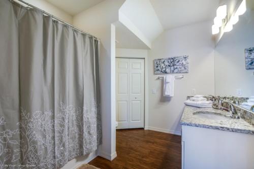 3299Ccp Townhouse - image 2