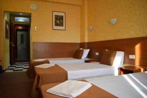 Slavyanska Beseda Hotel - image 3