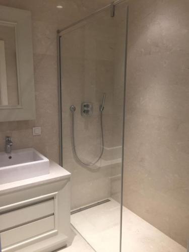  CONFORTABLE SUİTES APARTMENT CLOSE TO MALL OF İSTANBUL in Istanbul