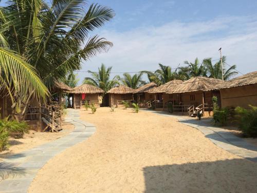 Blue Corner Beach Huts & Restaurant