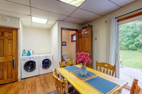 Castine Comfort - image 8