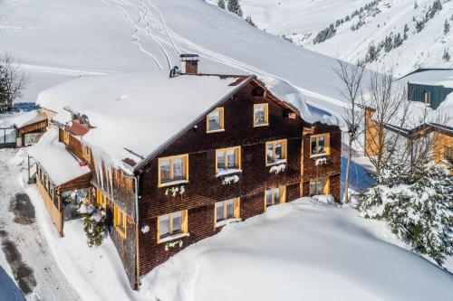  Haus Moosbrugger, Pension in Warth am Arlberg
