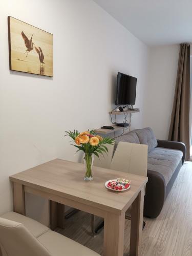Corvin holiday Apartments hotel - image 4