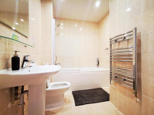 Lovely Holiday Home in Birmingham City Center 3 Bedrooms House By HF Group, Birmingham (foto 7)
