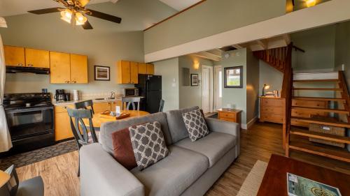 ห้องครัว, Island Village Properties at Fred Tibbs in ทอฟิโน่