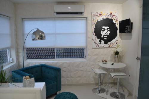 BRAND NEW Luxury Studio Apartment IN Downtown! 29