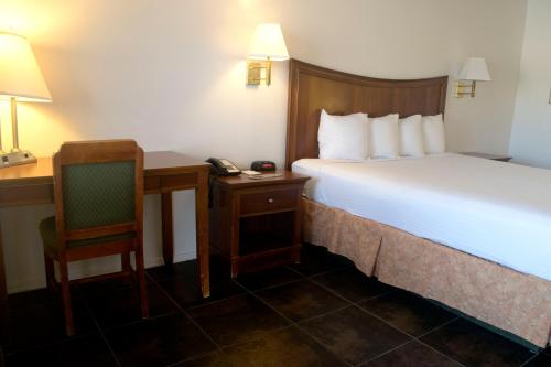 Rio Del Sol Inn Needles - image 2