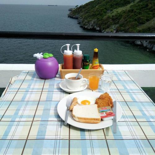 Food and beverages, Oceanviewresort near Koh Si Chang