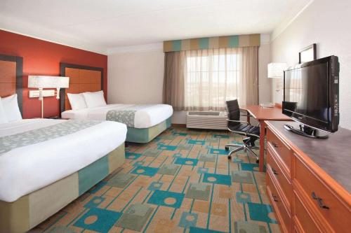 2 double beds
