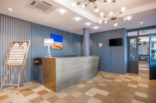 大堂, Les Flots - Hôtel et Restaurant face à l'océan - Châtelaillon-Plage (Les Flots - Hotel et Restaurant face a l'ocean - Chatelaillon-Plage) in 沙泰萊隆普拉格