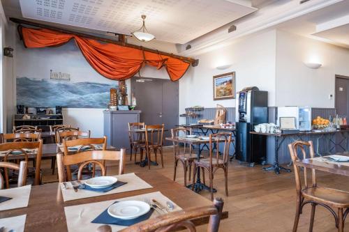 餐廳, Les Flots - Hôtel et Restaurant face à l'océan - Châtelaillon-Plage (Les Flots - Hotel et Restaurant face a l'ocean - Chatelaillon-Plage) in 沙泰萊隆普拉格