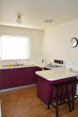 Kitchen, Waterfall Cottage in Arthurs Seat / Main Ridge