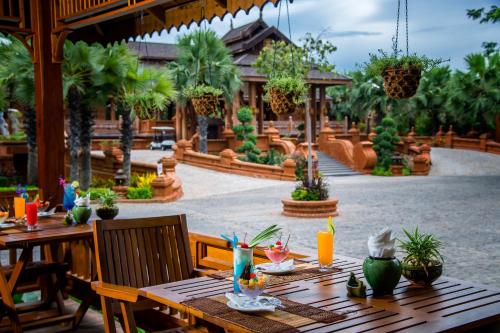 Food and beverages, Heritage Bagan Hotel in Bagan
