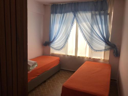  Cunda Yeni Yolda Mobilyalı Denize Sıfır Daire in Ayvalık