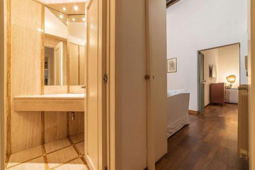 Unique opportunity to live in a Renaissance palace - AC/WI-FI - image 8