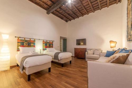 Unique opportunity to live in a Renaissance palace - AC/WI-FI - image 4