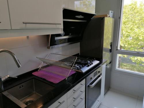 Kitchen, Beautiful T4 appartement 8 Personnes proche Disney parking prive in Bussy-Saint-Georges