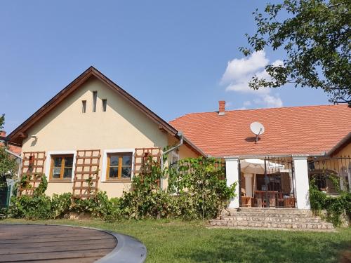  Landhaus Steirerengel - Ferien & Jagd in Lócs