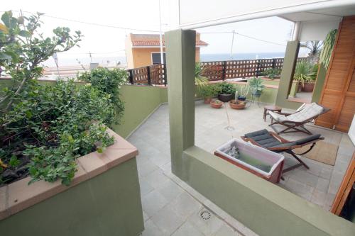  Surfer´s delight in Bajamar