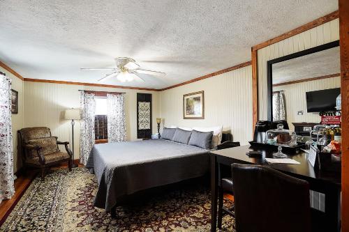 Hocking Hills Inn