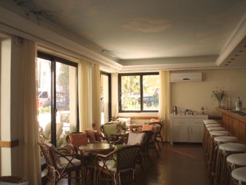 Nafsika Hotel - image 7