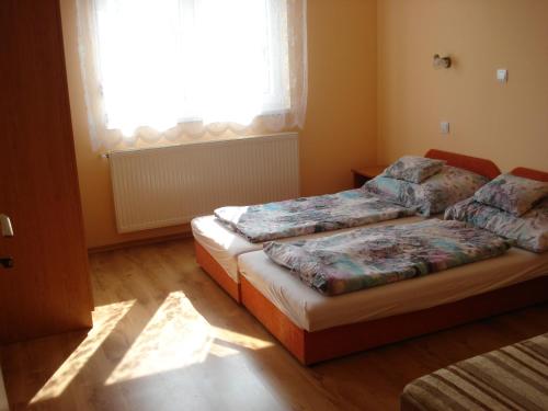 Sunshine Apartment - image 10