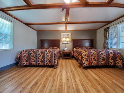 High Springs Country Inn - image 2