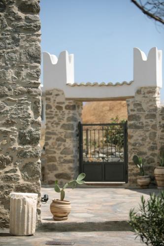  Peratsi Stone Mansion in Agkidia