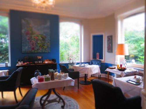 Garden & Breakfast - image 6