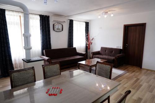 Hotel Kings Apartments - image 8