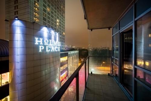 Platinum Towers Central Apartments - image 7