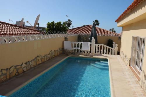 Villa Sueño Azul with private pool, sea view, terrace, Wifi, 450 m to the beach