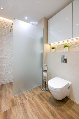 Orange, modern apartment in the city centre, Cracovie (photo 7)