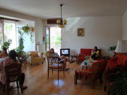 Pension Charlie Retro-Modern Design photo 1