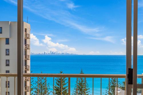 Rainbow Commodore Coolangatta Room Type - Two-Bedroom Superior Ocean View