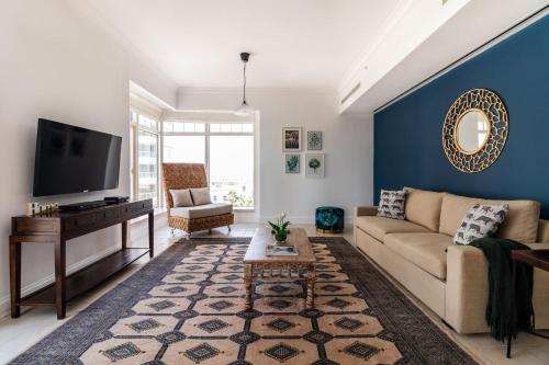 Elegant 3BR in Dubai Marina with Scenic Views!