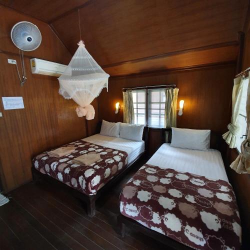 Silver Sands Beach Resort - Tap to explore photos