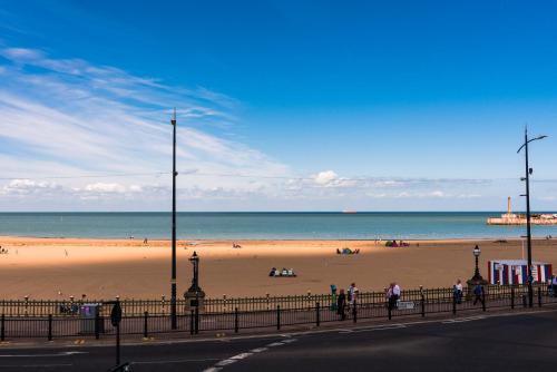 The Seaview Apartment - Margate Beach - By Goldex Coastal Breaks