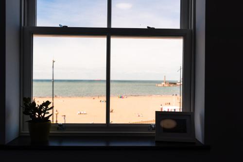 The Seaview Apartment - Margate Beach - By Goldex Coastal Breaks