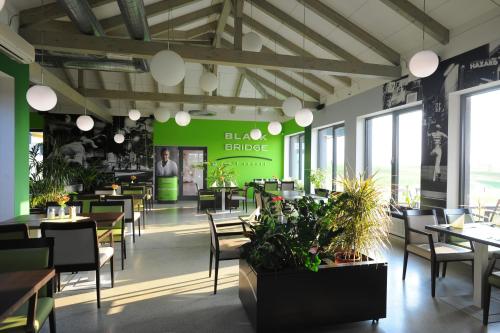 Black Bridge Hotel Apartment - main image