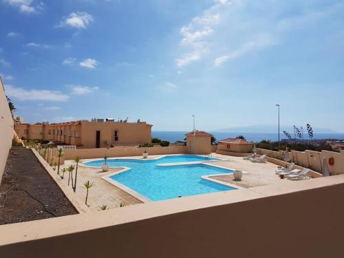 Villa Roque del Conde 2 with fantastic sea views, 2 terraces, pool, Wifi, SAT-TV, dishwasher