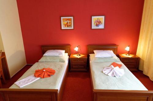 Hotel KAMU GARNI - image 12
