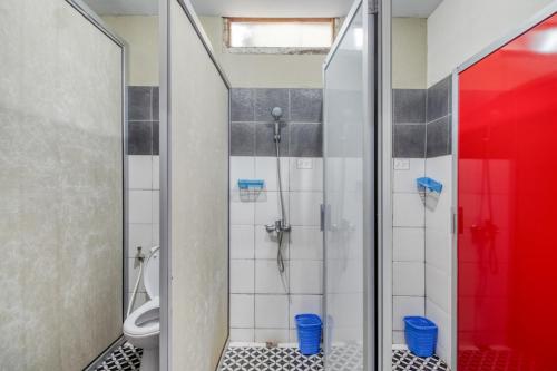 Bathroom, Home Addicts Hostel Yogyakarta in Wirobrajan